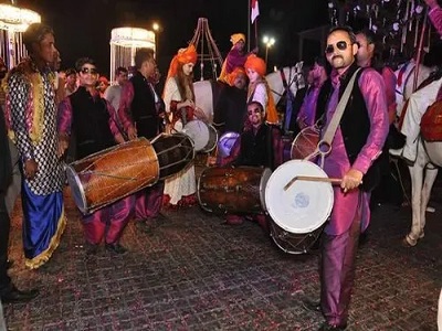 The Different Types of Dhols Used in Barat Bands